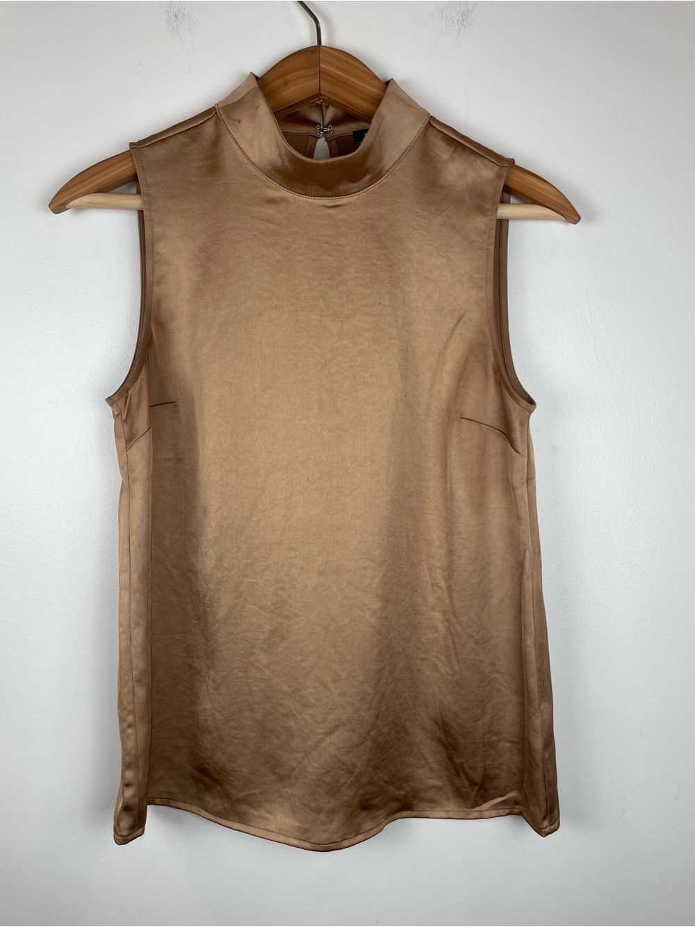 Express Gold Satin Mock Neck Sleeveless Blouse Tank Top XS Quiet Luxury Minimal